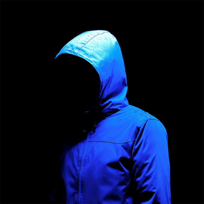 la veste imperméable extérieure populaire d'automne folâtre l'activité campante de usage-résistance d'habillement protégeant du vent
