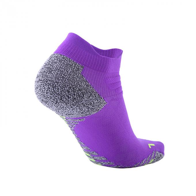 Le bas respirable de coton a coupé les chaussettes sportives pour les socquettes idéales de femmes et d'hommes pour courir, augmentant, séance d'entraînement, longues promenades
