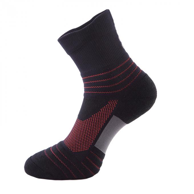 L'équipage confortable cogne les chaussettes respirables extérieures Customize de basket-ball de sports permise pour les hommes