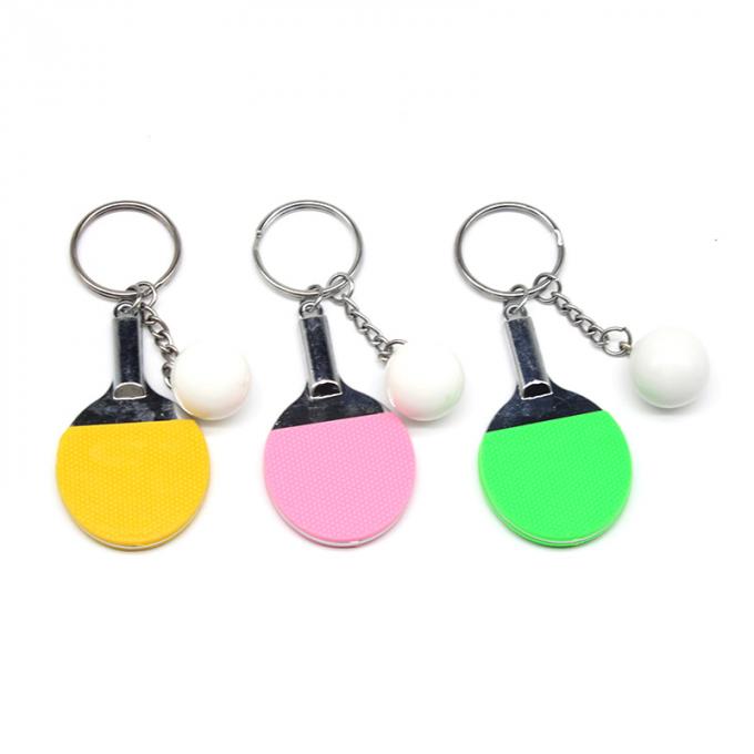 chaîne principale faite sur commande de balle de tennis mignonne en gros de table en métal des charmes 3d